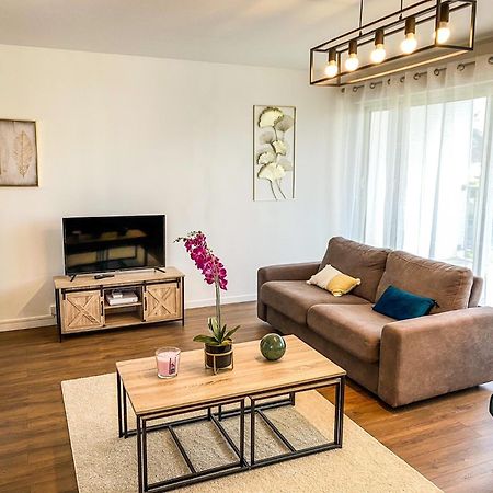 Appartement T3 Moderne Avec Balcon Terrasse Et Parking Gratuit à Niort Extérieur photo