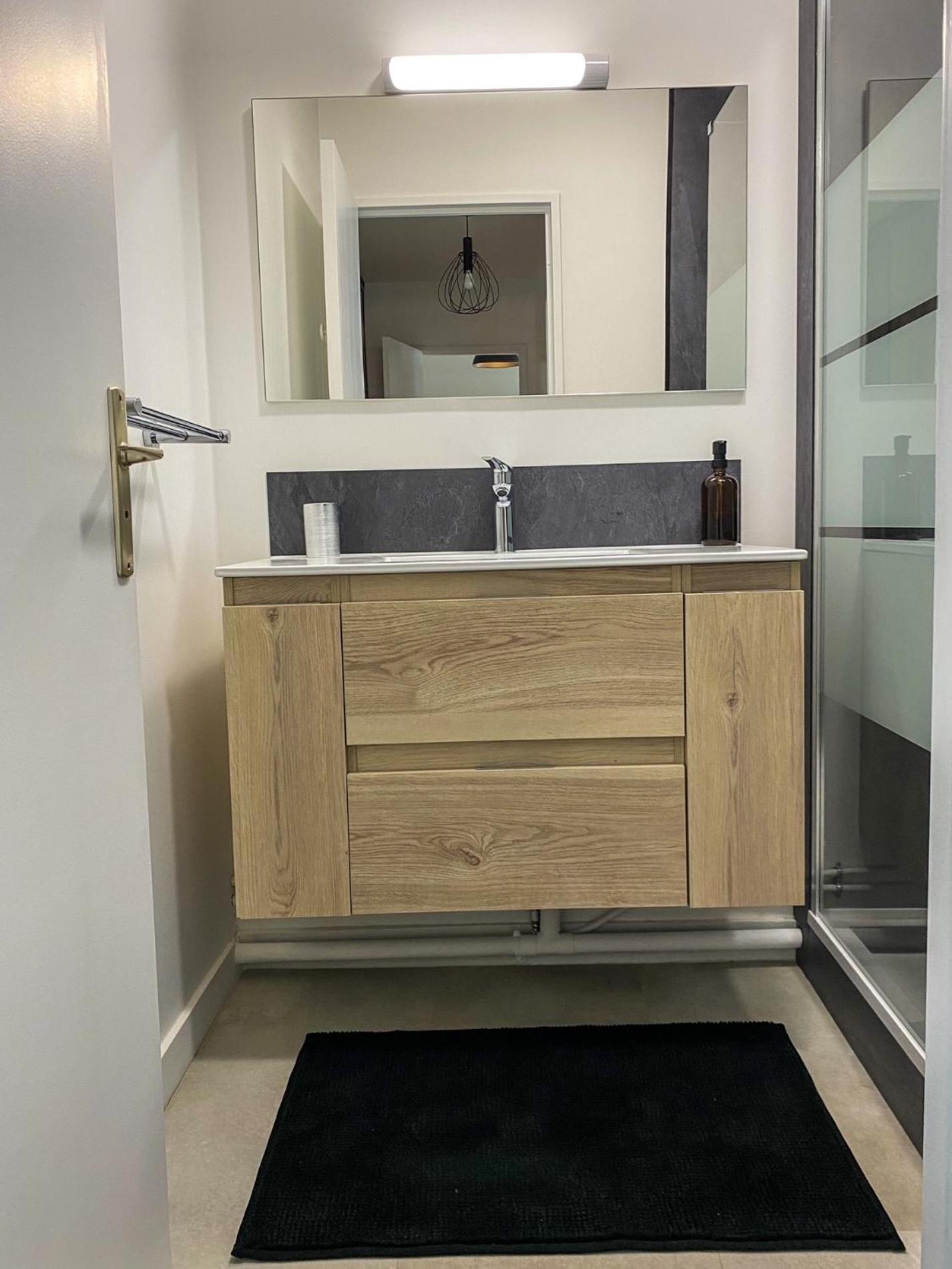Appartement T3 Moderne Avec Balcon Terrasse Et Parking Gratuit à Niort Extérieur photo