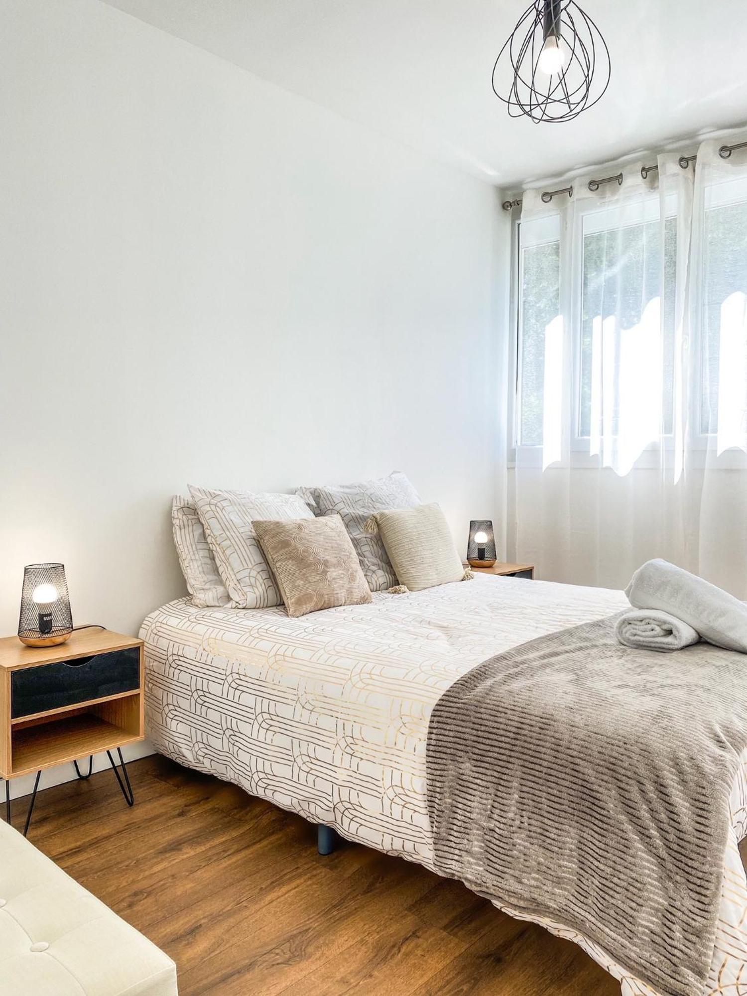 Appartement T3 Moderne Avec Balcon Terrasse Et Parking Gratuit à Niort Extérieur photo